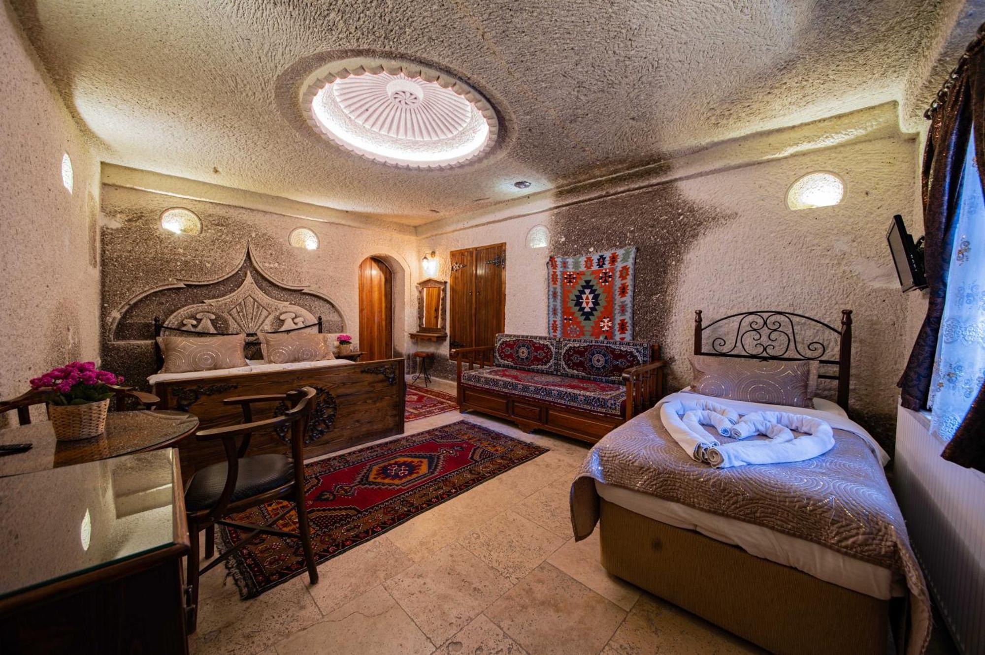 Safran Cave Hotel Гореме Экстерьер фото